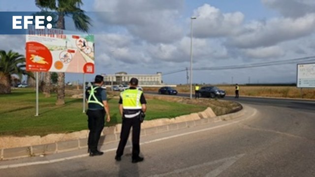 Guardia Civil y policía local controlan los accesos a Torre Pacheco antes del anochecer