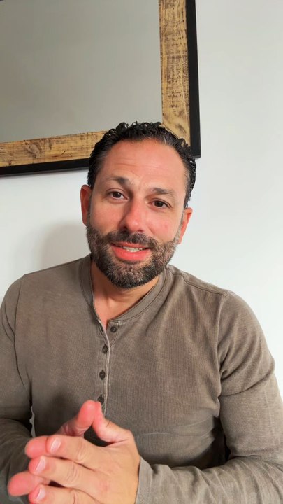 🎬 The Pitt : le digne héritier d’Urgences ? 🚨Je viens de dévorer The Pitt sur Max et… J’ADORE ! Si vous étiez fan de Urgences, cette série est clairement pour vous. Entre tensions, drames et intrigues médicales !