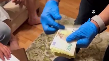 İstanbul ve İzmir merkezli 64 ildeki FETÖ operasyonunda 306 şüpheli yakalandı