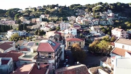 Castanea miraggio acqua, bottiglie da casa per i fiori dei defunti