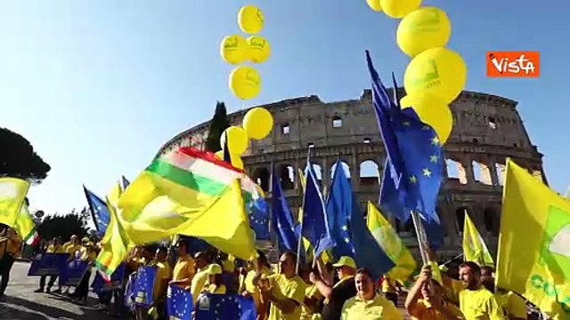 Protesta Coldiretti al Colosseo, tecnocrazia della von der Leyen costa più dei dazi Usa . Immagini