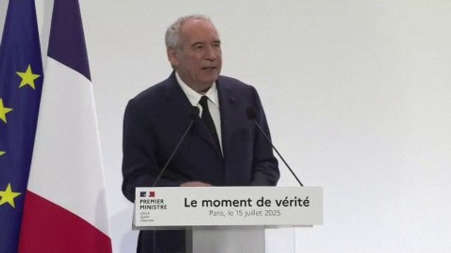 Suppression de jours fériés, taxe colis... Suivez les annonces de François Bayrou