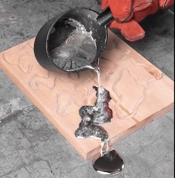 When Metal Meets Wood! Stunning DIY Phone Case 😱