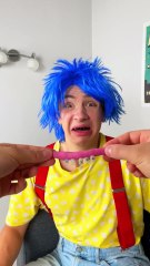 Astuce « Sourire en barbe à papa » ?! 🍬😁 Trop mignon pour être vrai ! #sweetsmile #funhack #shorts