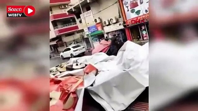 Batman’da kuvvetli rüzgar yurt çatısını uçurdu, ağaçlar araçların üzerine devrildi
