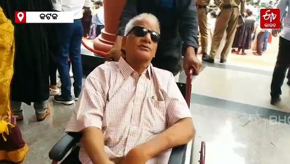 ଚାକିରୀ ନକରି ଦୃଷ୍ଟିବାଧିତ ଛାତ୍ରଛାତ୍ରୀଙ୍କ ପାଠ ପଢା ପାଇଁ ରାଜ୍ୟର ପ୍ରଥମ ବ୍ରେଲି ବ୍ୟବସ୍ଥା କରିଥିଲେ, ରାଷ୍ଟ୍ରପତିଙ୍କଠୁ ମିଳିଲା ଆୱାର୍ଡ
