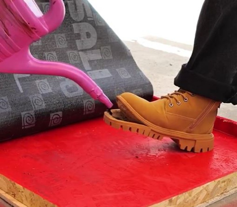 Bubble Sole Magic – Upgrade Your Kicks in Style!