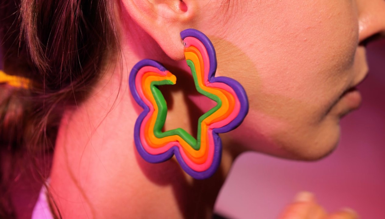 BRICOLAGE avec soin : L'art de la création de bijoux !