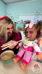 Petit-déj avec des insectes ?! 🍽️ C’était incroyablement dégoûtant ! #weirdfood #shockmoment