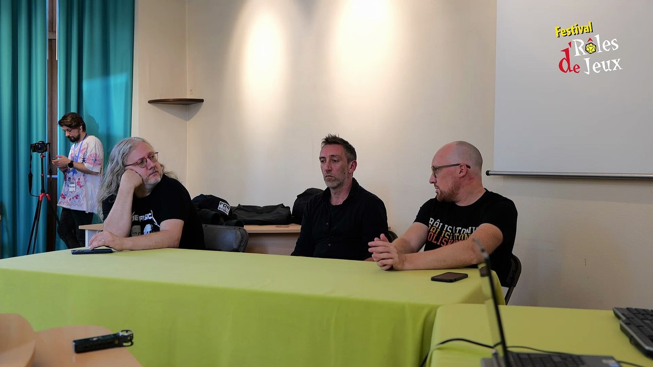 Table ronde - Création et édition des jeux de rôle : évolutions à l'ère du numérique