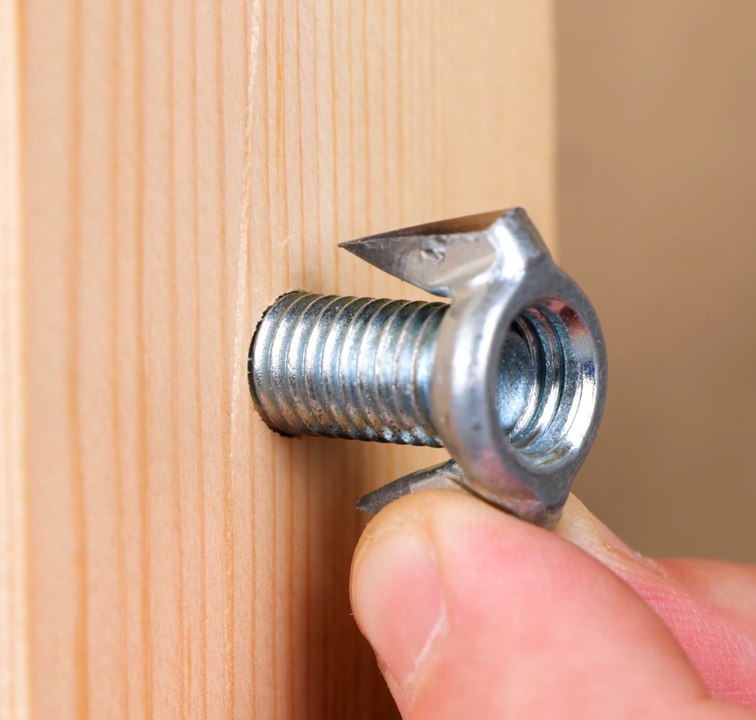 ASTUCES DE RÉPARATION POUR LES RÉPARÉS DU QUOTIDIEN !