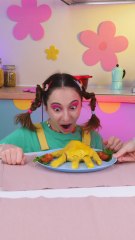 Hand-Shaped Eggs To Make Breakfast More Fun! 🍳✋ #asmr #cooking #creative