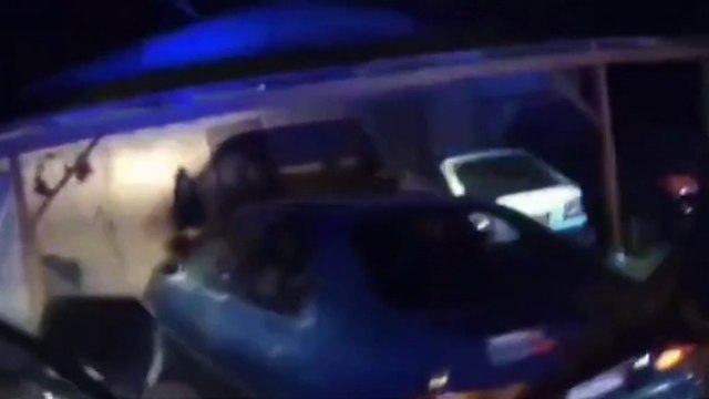tn7-Chofer-en-aparente-estado-de-ebriedad-trató-de-huir-de-la-policía-con-peligrosas-maniobras-150725