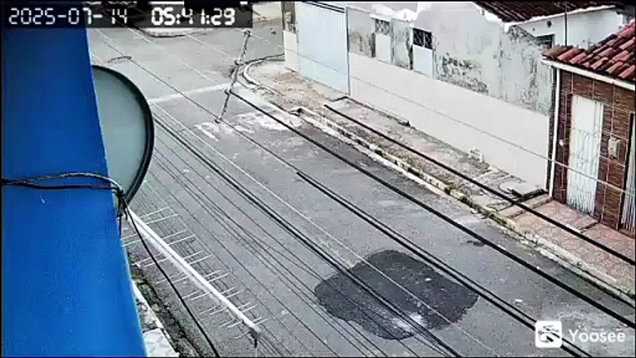 Jovem furta TV e bicicleta em São Miguel dos Campos; vítima pede ajuda para identificar ladrão