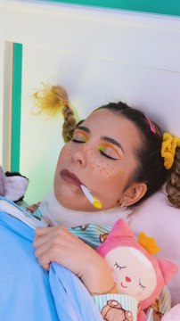 Mom's Smartest Medicine Dispenser Hack! 💊👩 #Parenting #LifeHacks #ASMR