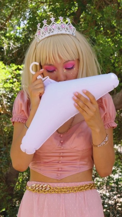 How to Keep Your Clothes Clean While Camping! 🏕️👕 #ASMR #Camping #LifeHacks