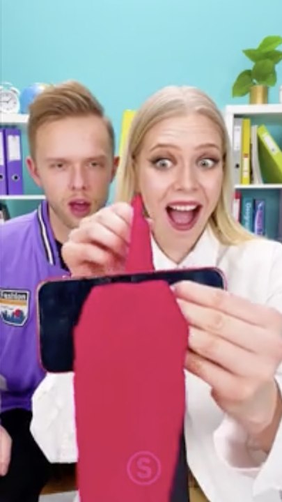 It Seemed So Simple… Until He Did This! 😂📱