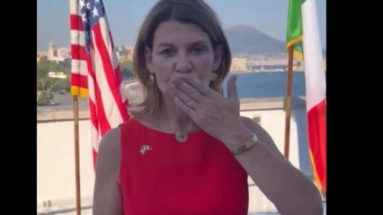 Tracy Roberts-Pounds, il saluto della console generale Usa dopo tre anni a Napoli: «Questo è un arrivederci»
