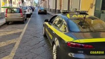 Droga, smantellata una piazza dello spaccio a Giarre: blitz della guardia di finanza