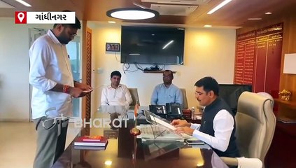 ગોપાલ ઈટાલીયાએ ધારાસભ્ય તરીકે શપથ લીધા, કહ્યું-"આ ઐતિહાસિક ક્ષણ છે"