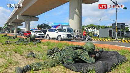 漢光41》桃園蘆竹模擬敵軍襲擾 206旅急構築防禦陣地（軍方提供）