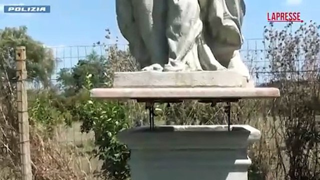 Gioia Tauro, 30 chili di cocaina nascosti dentro una statua: il video della polizia