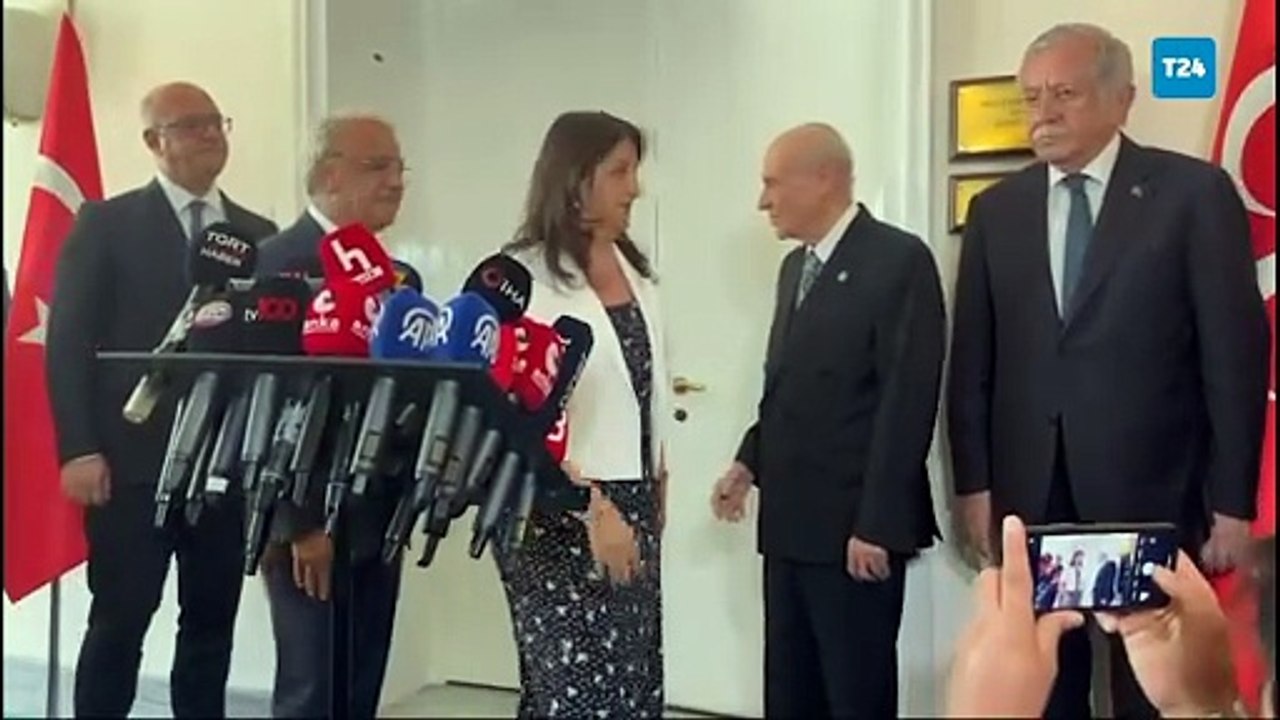 DEM Parti İmralı heyeti ziyareti sonrası Bahçeli’den açıklama isteyen basına: Ben ahrazım