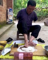 Man with amputated arms cooks using his feet!