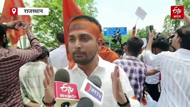 छात्रसंघ चुनाव मुद्दा: एबीवीपी ने किया प्रदर्शन, सरकार से की चुनाव करवाने की मांग