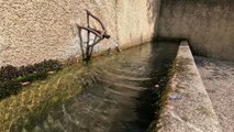 Plongez dans la sérénité avec le son de l'eau : Fontaine paisible 