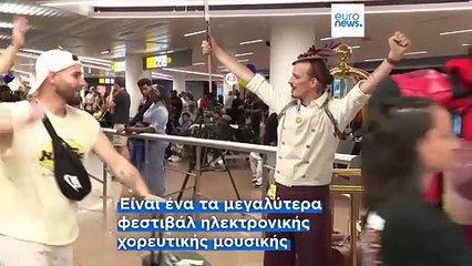 Οι κατασκηνωτές του φεστιβάλ φτάνουν καθώς η Tomorrowland αναζητά απαντήσεις μετά την καταστροφή της κεντρικής σκηνής από πυρκαγιά