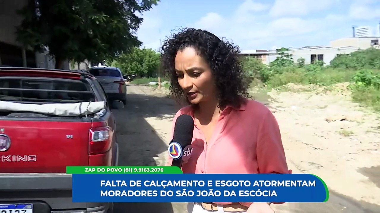 Moradores sofrem com esgoto a céu aberto e falta de pavimentação na Primeira Travessa, Avenida Brasil, São João da Escócia