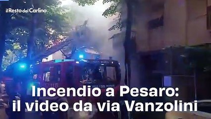 Incendio a Pesaro: il video da via Vanzolini