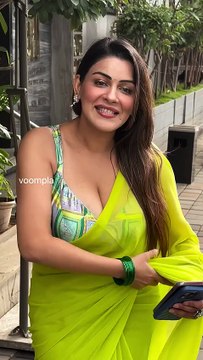 woh legend hai the bigg boss alumna talks about another bigg boss alumna as she pops out in andheri yamini malhotra rakhi sawant.hd
