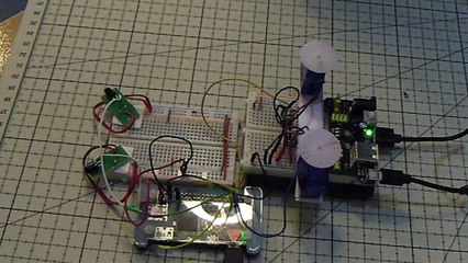 Pygmy Forth et interruption avec python et deux moteurs.