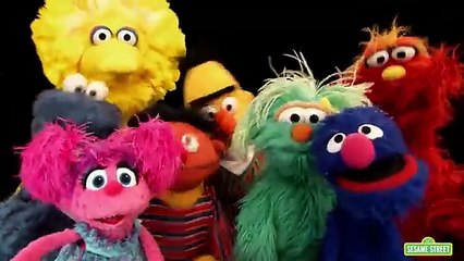 Elmo Goes to Summer Camp 🏖️| Sesame Street Full Episode