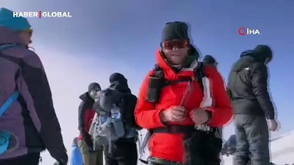 Dünyanın dört bir yanından geldiler, Ağrı Dağı zirvesine tırmandılar
