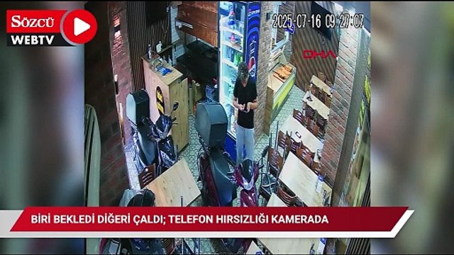 Sultangazi'de biri bekledi diğeri çaldı; telefon hırsızlığı kamerada