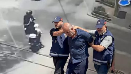 Milyonluk vurguna market çalışanı yardım etmiş