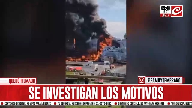 Impresionante incendio de escenario a pocas horas del inicio de un famoso festival