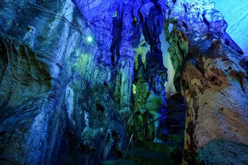 5 milyon yılda oluştu: Bu mağara yaz kış 28 derece