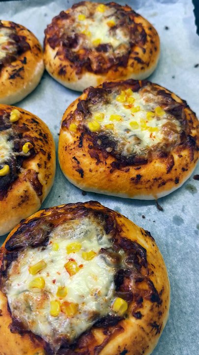🍕 ميني بيتزا بلقمة وحدة… خفيفة وسريعة ولذيذة