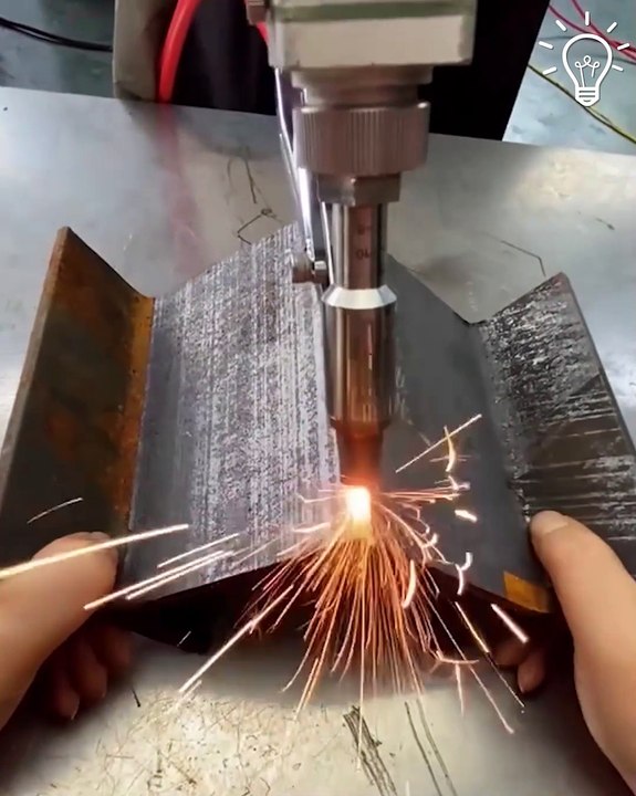 Satisfying sticking metal part!