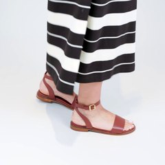 498-WIK-CUIR-E25-COGNAC_VIDEO