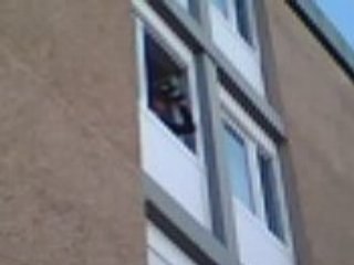 kel le surveille il lui fo meme les jumel