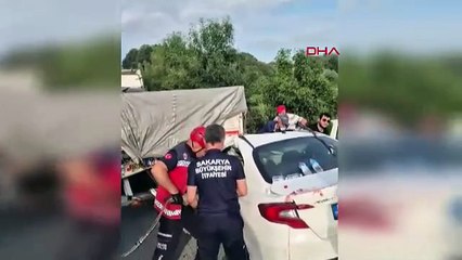 Otomobil, TIR'ın altına girdi: 1 ölü, 1 yaralı