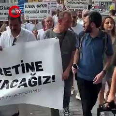 Eskişehir’de emeklilerin açtığı “Sefalet ücretine teslim olmayacağız!” pankartına saldırı yapıldı.