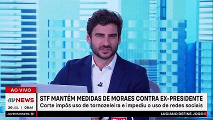 Incêndio atinge cinco galpões em Barueri, Grande SP