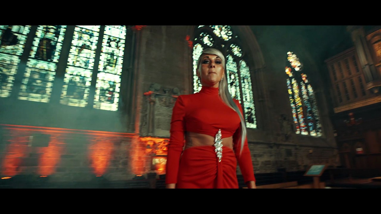 Dzulie-S – “Можно мне” (May I) – filmed at St Wulfram’s Church, Grantham