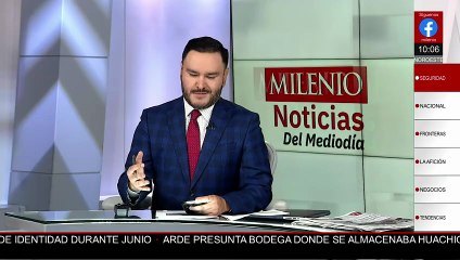 Captan a policías de Jalisco aprovechando patrulla Cybertruck… para ver Netflix